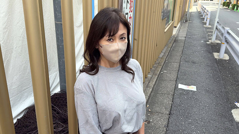 大久保公園で立ちんぼをする六十路青葉小夏