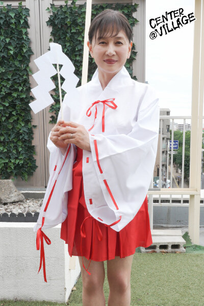たとえば熟女がコスッたら!?そこには現実逃避の楽園がありました! 青葉小夏のサンプル画像2