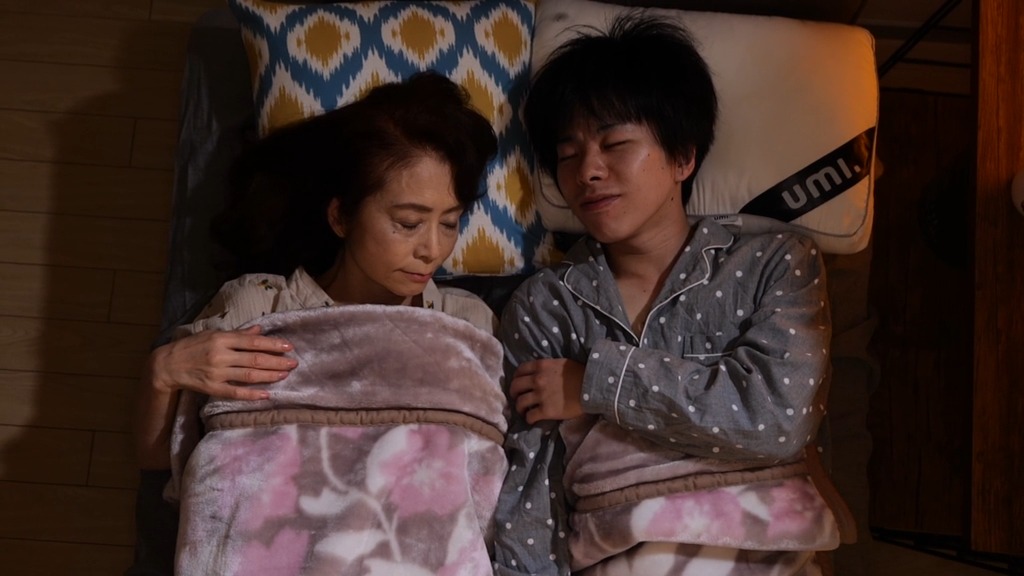 「お婆ちゃんに興奮する僕は変態ですか?」僕と祖母の内緒のラブラブ性活日記。 本編動画画像1