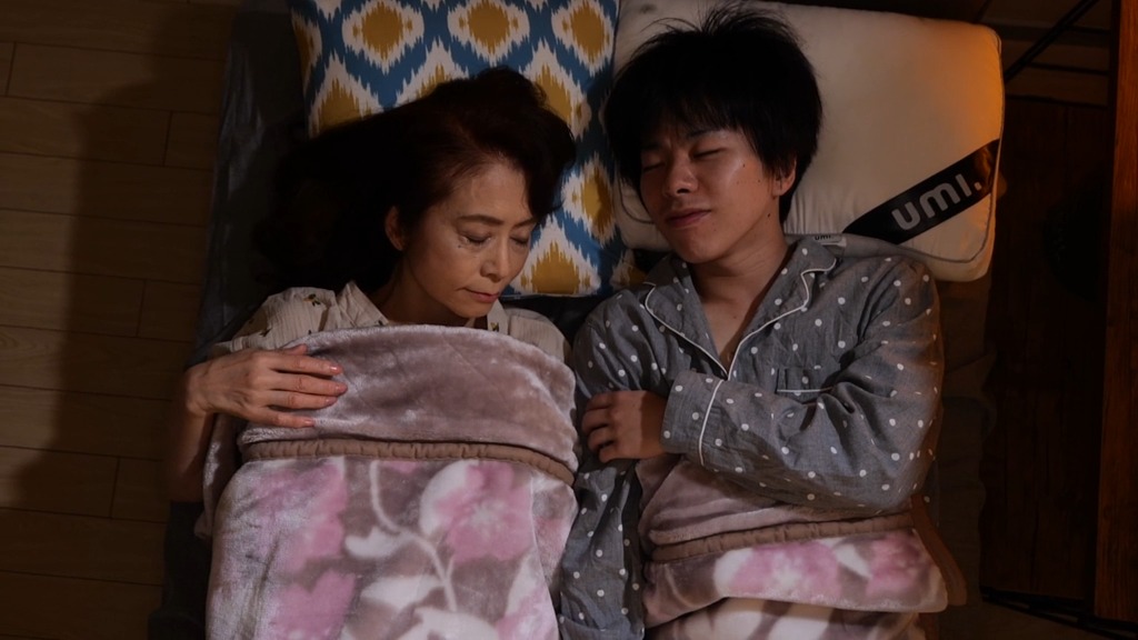 「お婆ちゃんに興奮する僕は変態ですか?」僕と祖母の内緒のラブラブ性活日記。 本編動画画像2