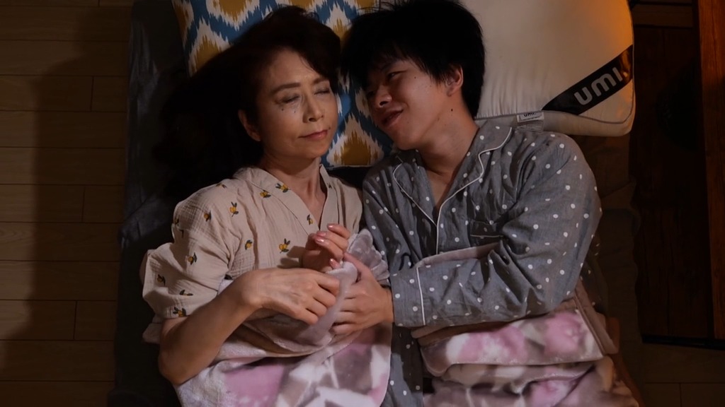 「お婆ちゃんに興奮する僕は変態ですか?」僕と祖母の内緒のラブラブ性活日記。 本編動画画像7