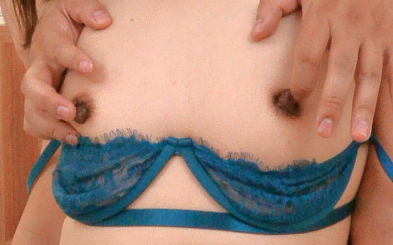 もてあました身体 敏感勃起乳首の三十路妻と自宅不倫 横沖圭奈のサンプル画像3
