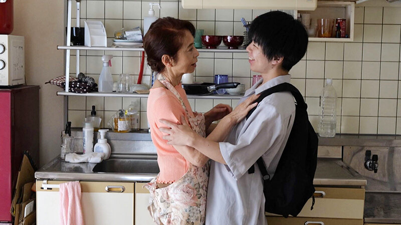 「お婆ちゃんに興奮する僕は変態ですか?」僕と祖母の内緒のラブラブ性活日記。のサンプル画像3