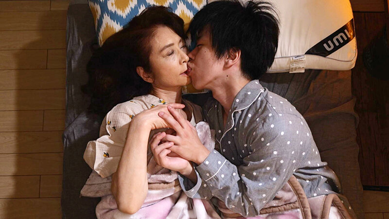 「お婆ちゃんに興奮する僕は変態ですか?」僕と祖母の内緒のラブラブ性活日記。のサンプル画像5