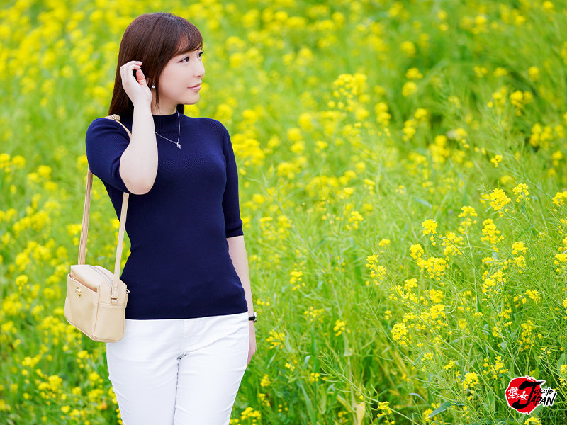 「まさぐりあうようなセックスをしたいです♡」夫にやきもちを焼いて欲しい美人三十路妻のデビュー映像。他人棒の精子をごっくん・中出し懇願で浮気セックスを堪能する大橋菜々子