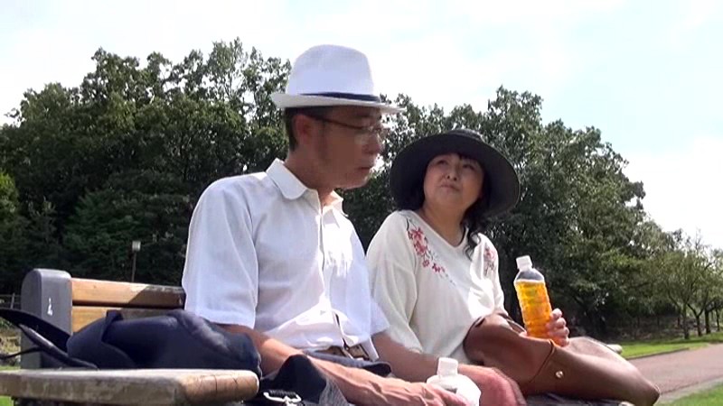 還暦フルムーン 榎本夫妻の熟年交尾 笹子温泉の旅 榎本美月のサンプル画像1