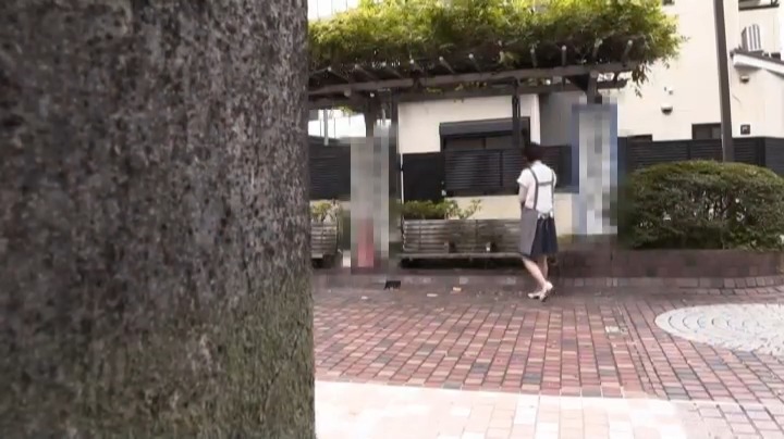 ［閲覧注意］輪●レ●プ映像 ノーカット無編集・婦女強●犯罪記録 悲惨！クロロホルムとスタンガンで昏●、媚薬で絶叫、犯●れボロボロになった還暦妻 内原美智子 本編動画画像1