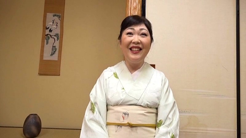 還暦で初撮り 山田ますみのサンプル画像1