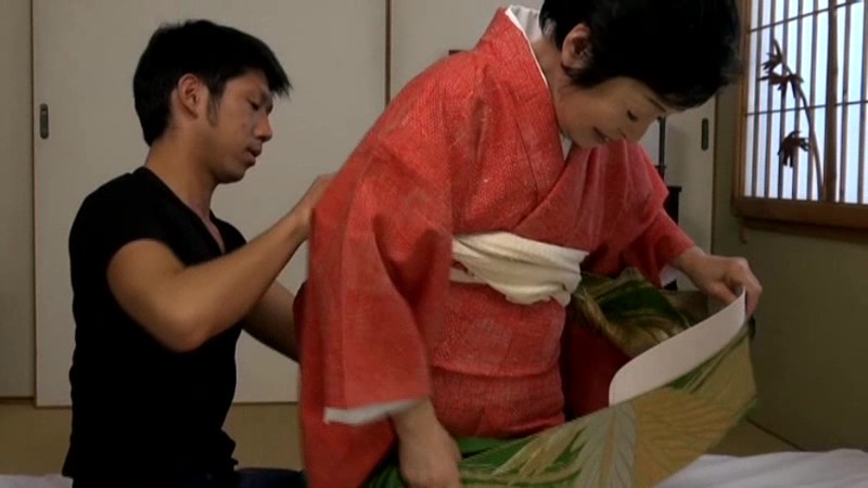 初撮り!還暦 伊藤悦子のサンプル画像2