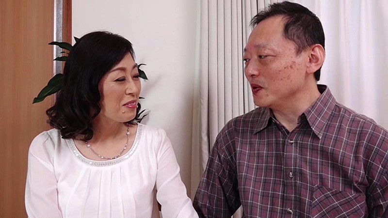 【結婚30年目】還暦夫婦の淫乱セックス実録映像。熟年カップルでもずっと変わらず濃厚セックスを楽しむ秘訣を披露!