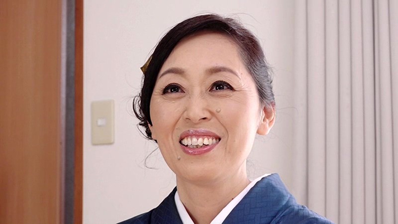 還暦で初撮り 大内友花里のサンプル画像1